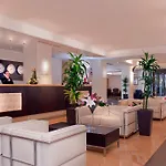 圣彼得深红酒店