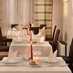 圣彼得深红酒店 酒店 4*