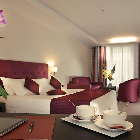 圣彼得深红酒店