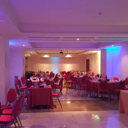 酒店 圣彼得深红酒店