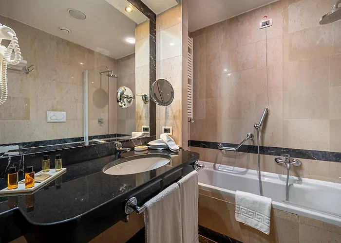 Hotel Cardinal St. Peter 4*