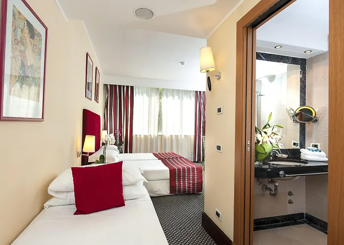 圣彼得深红酒店 4*